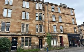 Glasgow Center/West End Apartment